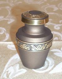 Atria Chestnut Keepsake